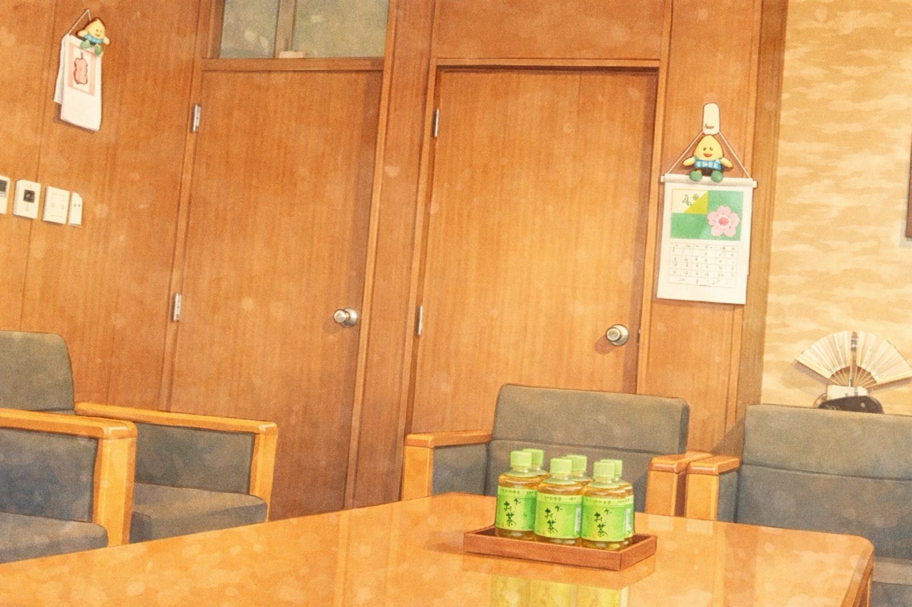 浦添市を見習って、村長室の来客に出すお茶を「ペットボトルに代えました」